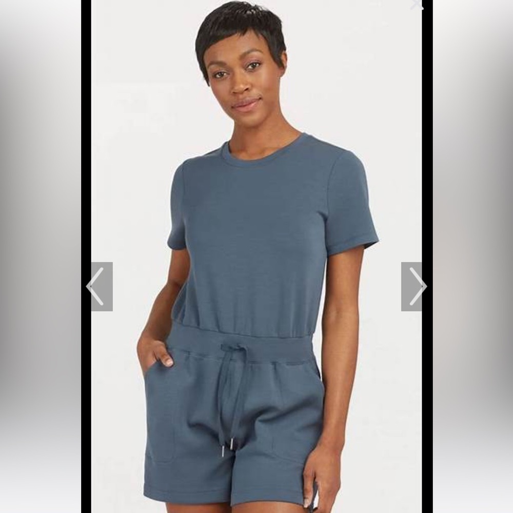 Spanx AirEssentials Short Sleeve Romper
Storm Blue / XL